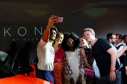 Hyundai prezinta comunitatea Kona, un grup de oameni creativi si independenti