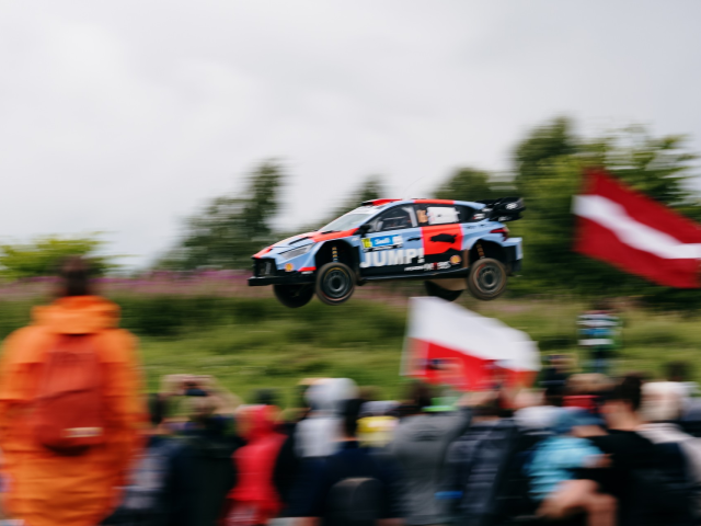 Adrien Fourmaux si Alexandre Coria au adus inca un podium pentru Hyundai Motorsport în WRC - 53654f5d-3c7f-fe93-a6a2-ea07013e7394.jpg