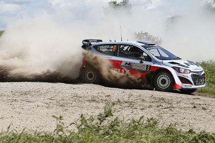 O zi dificila pentru Hyundai Shell World Rally la Raliul Poloniei