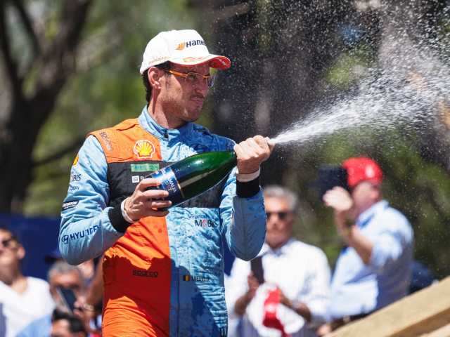 Thierry Neuville si Hyundai Motorsport au terminat pe podium in Raliul Greciei - 515d6ffd-eeb7-e65c-d733-a1a348dedd09.jpg