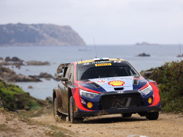 Hyundai Motorsport si Thierry Neuville - prima victorie din acest sezon in Raliul Sardiniei - 64c87679-a538-01a1-6cdd-0c30f350b9de.jpg