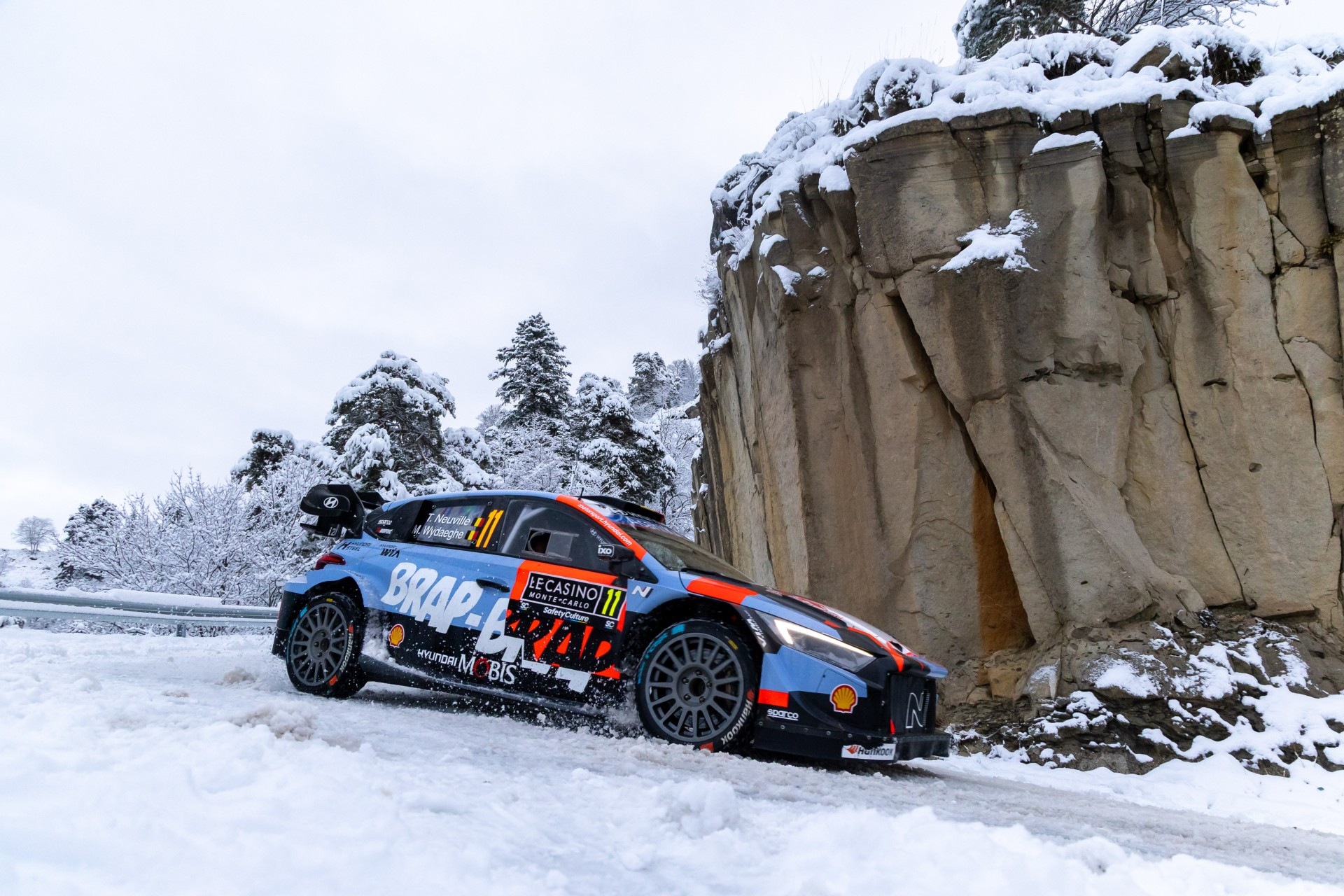 Hyundai Motorsport a terminat cu doua echipaje in top 5 la Raliul Monte-Carlo.