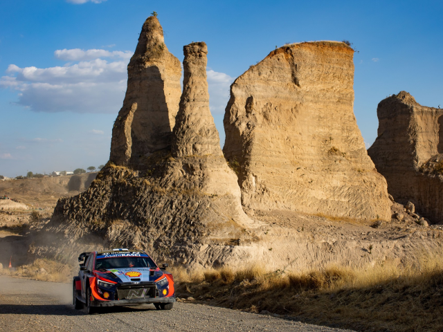 Hyundai Motorsport lupta pentru victorie in Raliul Mexicului - 7fdba790-cecf-9793-386d-61f41cca673a.jpg