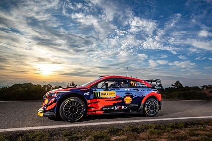 Hyundai Motorsport se afla pe prima pozitie dupa prima zi din Raliul Spaniei