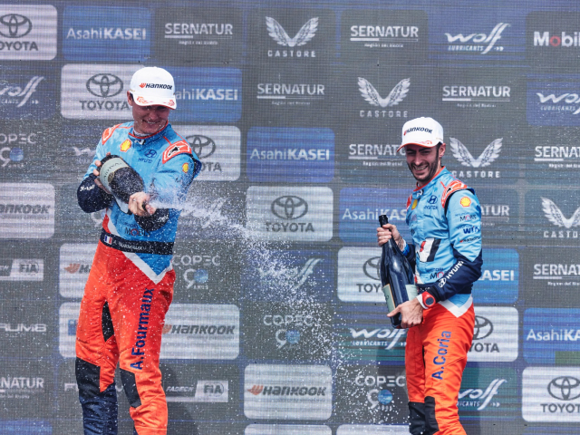 Podium pentru Hyundai Motorsport si in Rally Chile - d8039a43-437f-1090-cdb0-d973a7efa814.jpg
