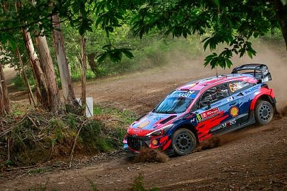 Hyundai Motorsport se afla pe podium dupa prima zi din Raliul Portugaliei