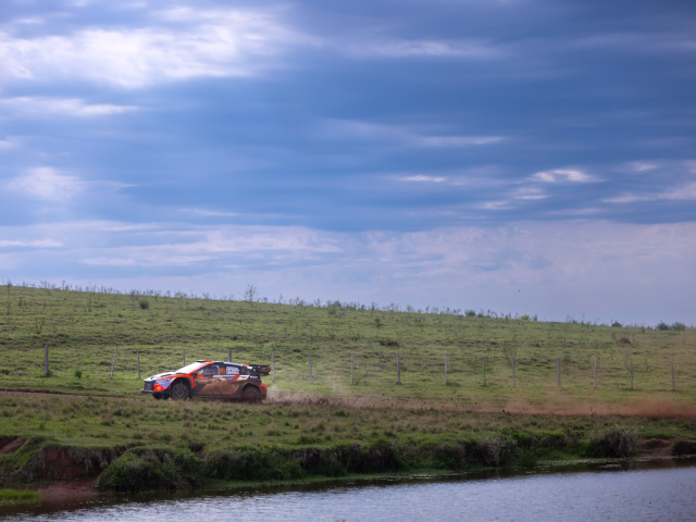 Podium pentru Hyundai Motorsport la prima editie Rally del Paraguay - ee4653a1-a792-b92f-17b8-0ec1665bf0ad.jpg