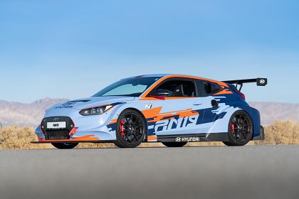 Hyundai prezinta prototipul RM19 la Salonul Auto de la Los Angeles