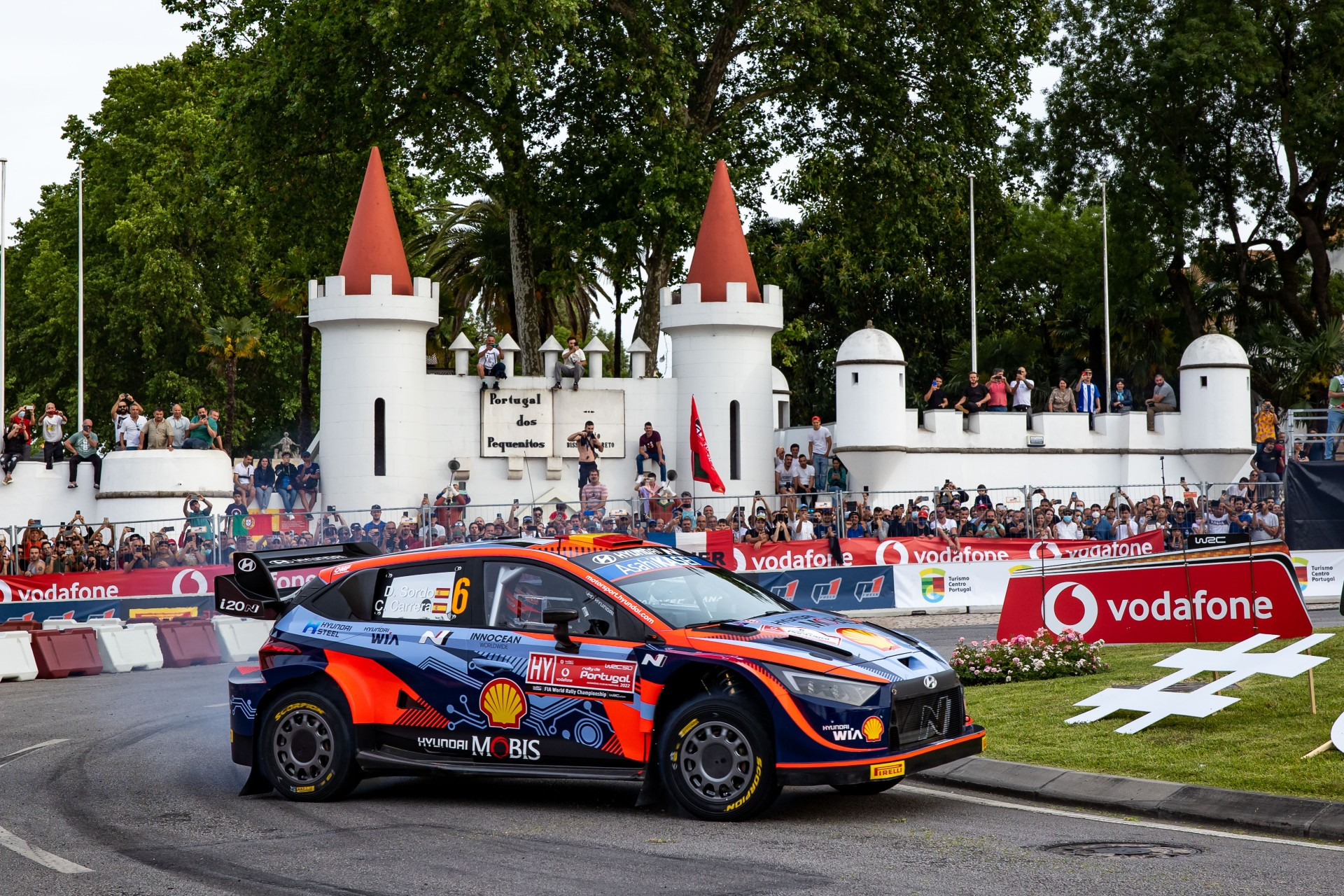 Hyundai Motorsport a incheiat prima zi din Raliul Portugaliei cu toate cele trei echipaje in puncte
