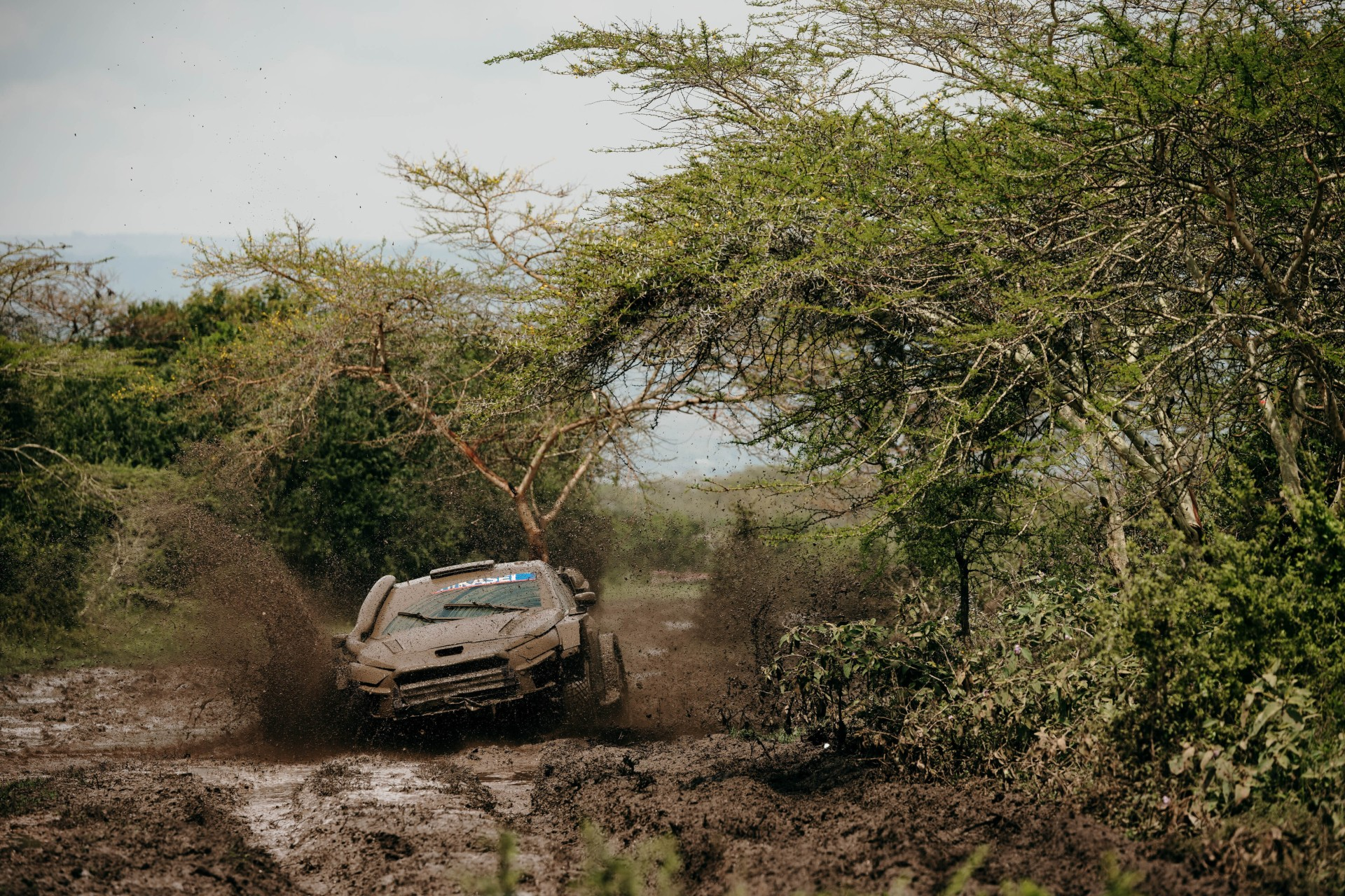 Podium pentru Adrien Fourmaux si Hyundai Motorsport in Raliul Safari Kenya