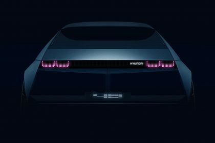 Hyundai prezinta conceptul electric 『45』 la Salonul International Auto de la Frankfurt