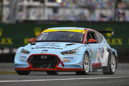 Hyundai Motorsporta inceput pregatirile pentru cursa de 24 de ore de pe Nürburgring, odata cu participarea in prima etapa din VLN
