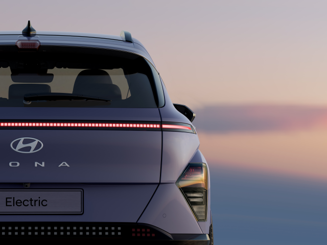 Hyundai prezinta noul KONA - 2. SX2 EV Rear-view.jpg