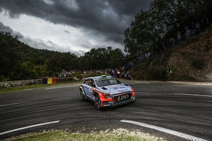 Thierry Neuville s-a clasat pe locul secund in Turul Corsicii