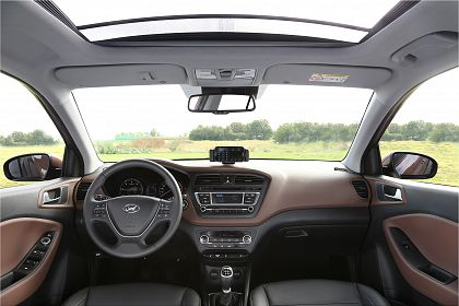Hyundai dezvaluie interiorul noii generatii i20
