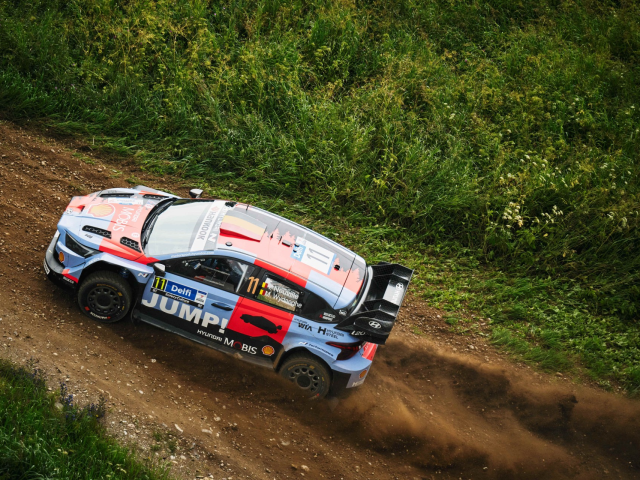 Adrien Fourmaux si Alexandre Coria au adus inca un podium pentru Hyundai Motorsport în WRC - 3ca06a94-e785-4d68-dcc9-2ac04e297133.jpg