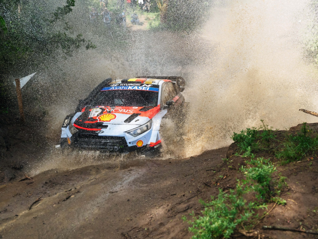 Podium pentru Adrien Fourmaux si Hyundai Motorsport in Raliul Safari Kenya - 516869e7-b4aa-1f85-1f0b-6f9da70fadf0.jpg