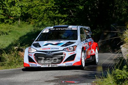 Dani Sordo si Bryan Bouffier vor lua startul in Raliul Germaniei la volanul modelului Hyundai i20 WRC