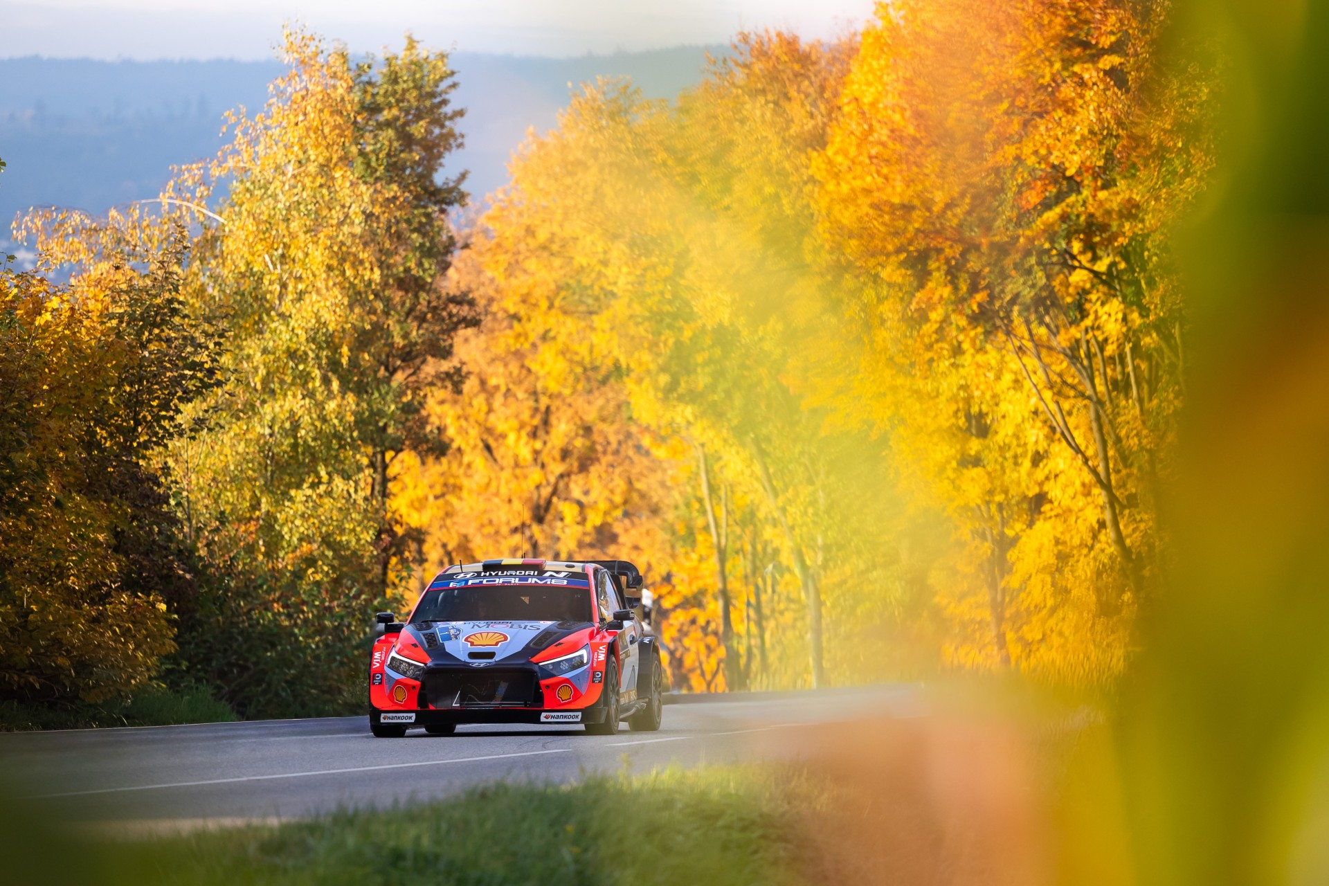 Hyundai Motorsport a terminat Raliul Europei Centrale cu doua echipaje in top 5