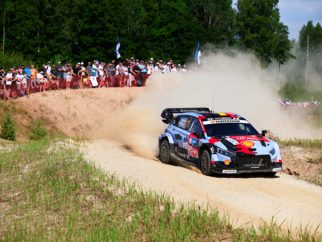 Adrien Fourmaux si Alexandre Coria au adus inca un podium pentru Hyundai Motorsport în WRC - b76b718b-6545-eea4-b82d-9b8b22dce640.jpg