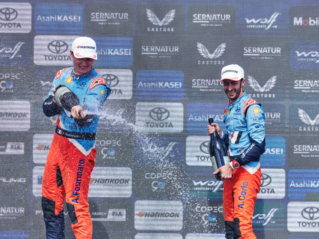 Podium pentru Hyundai Motorsport si in Rally Chile - d8039a43-437f-1090-cdb0-d973a7efa814.jpg