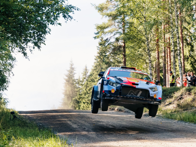 Hyundai Motorsport a avut doua echipaje in top 5 la Raliul Finlandei - 47e6d01c-fee1-6ef4-f047-8ab7c10770a2.jpg
