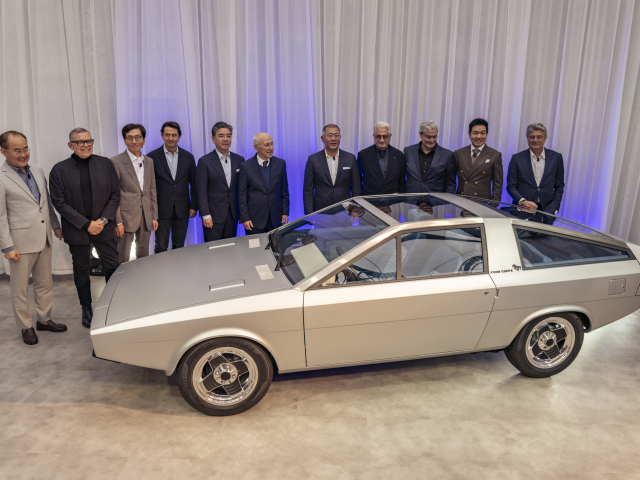 Conceptul Hyundai Pony Coupe - restaurat dupa 50 de ani de la debut - Photo 2.jpg