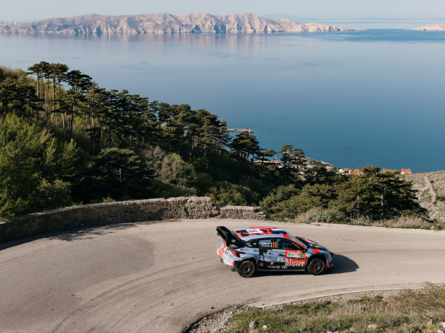 Hayden Paddon si Hyundai Motorsport au urcat pe podium in Raliul Croatiei - 9d3dfc80-24c1-d3c0-c201-2b8e5cdfc520.jpg