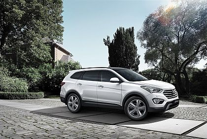 Noul model Hyundai Grand Santa Fe este disponibil in reteaua de distributie Hyundai Auto Romania