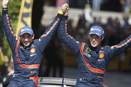 Dubla istorica pentru echipa Hyundai Shell World Rally in Raliul Germaniei
