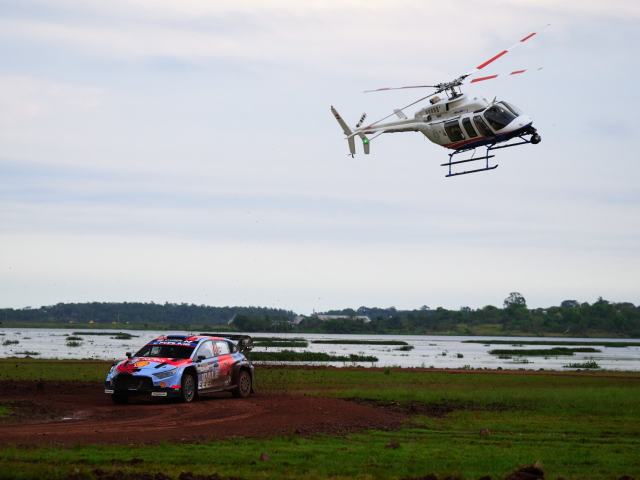 Hyundai Motorsport a avut doua echipaje pe podum in Raliul Paraguayului - c4d964e2-ec87-d6e6-d535-0c85bacd95e8.jpg