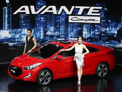 Hyundai Elantra Coupe isi face debutul in Asia, in cadrul Salonului Auto de la Busan 2012