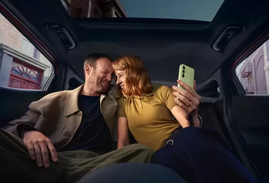 Incarca orice dispozitiv direct din masina cu V2L