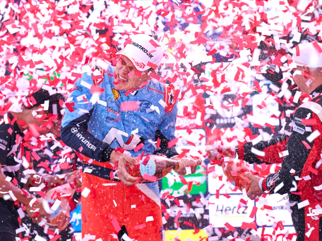 Podium pentru Hyundai Motorsport in Raliul Portugaliei - 594e6003-7995-cd72-243c-57866ec62bfa.jpg