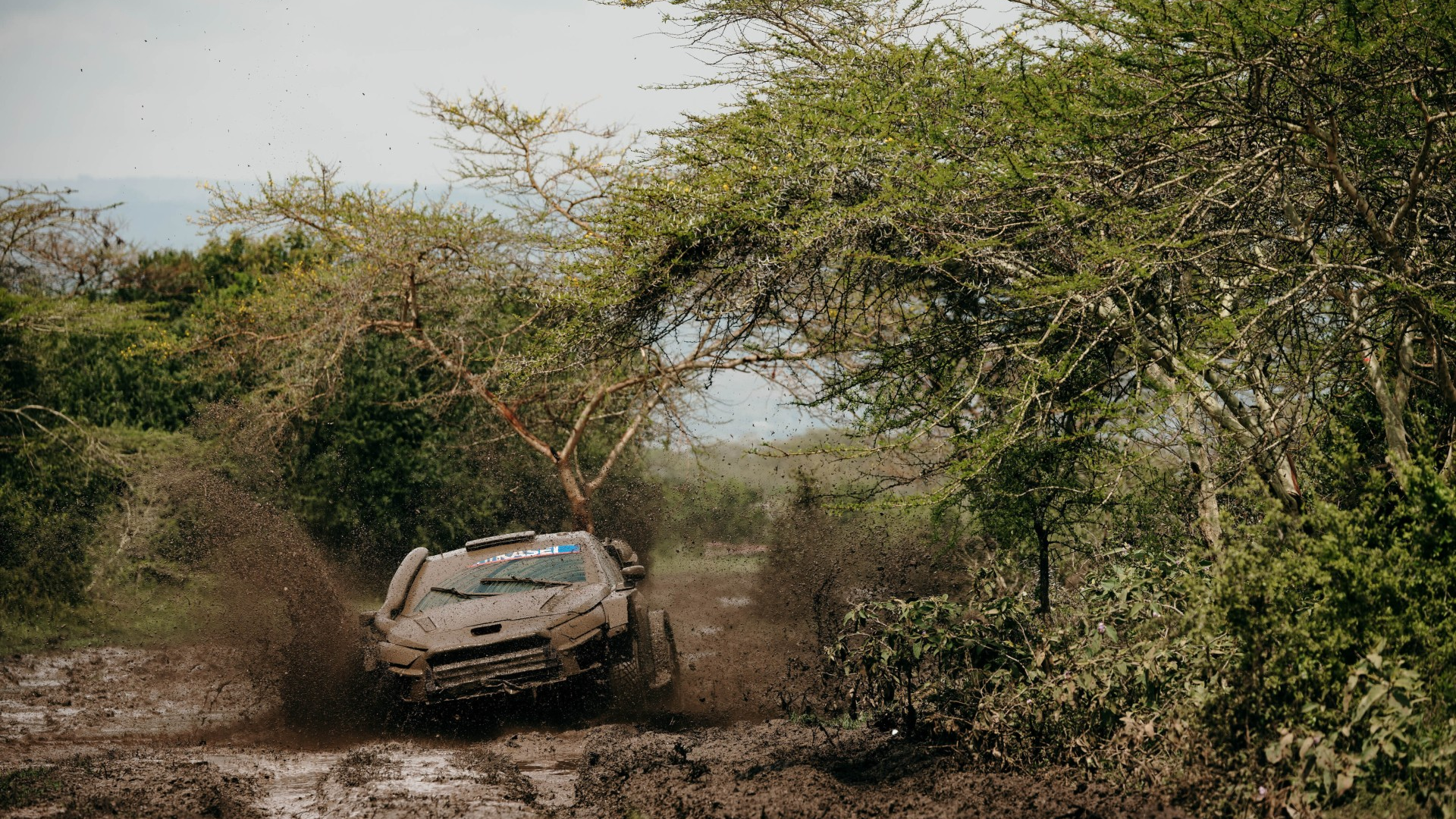 Podium pentru Adrien Fourmaux si Hyundai Motorsport in Raliul Safari Kenya