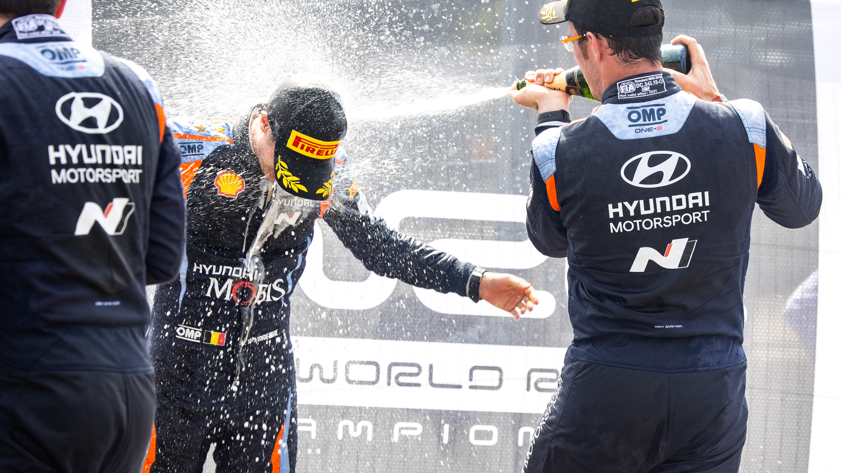 3 victorii, 17 podiumuri.