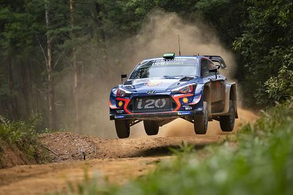 Hyundai Motorsport se lupta pentru titlurile mondiale in Raliul Australiei
