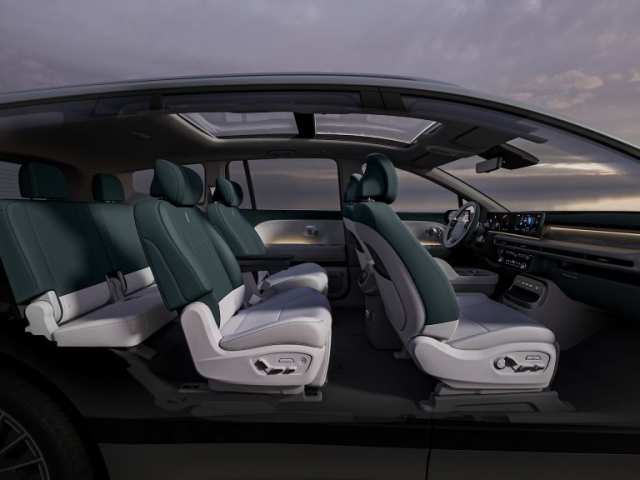 Hyundai Motor redefinește mobilitatea vehiculelor electrice cu SUV-ul electric IONIQ 9: Spațiu mare - Inovație și mai mare - ioniq-9-6_wid_1024_bfc_off.jpg