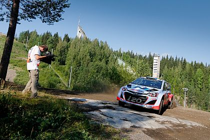 Hyundai Shell World Rally – un debut promitator dupa prima zi din Raliul Finlandei