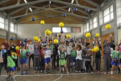 Cu ocazia zilei de 1 iunie, Hyundai Auto Romania si Corina Bud au pregatit un eveniment surpriza copiilor din cadrul Organizatiei Umanitare Concordia