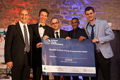 Conceptul „Gradina locuintei tale” a obtinut premiul oferit de Hyundai in cadrul competitiei Brilliant Young Entrepreneurs