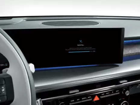 Actualizari software OTA.