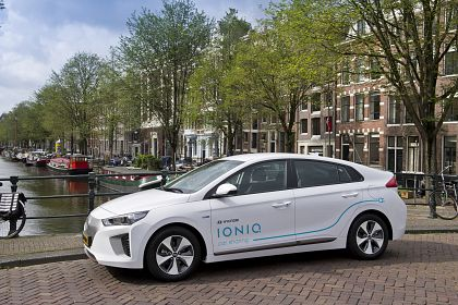 Hyundai a lansat la Amsterdam primul serviciu de car sharing cu autovehicule electrice