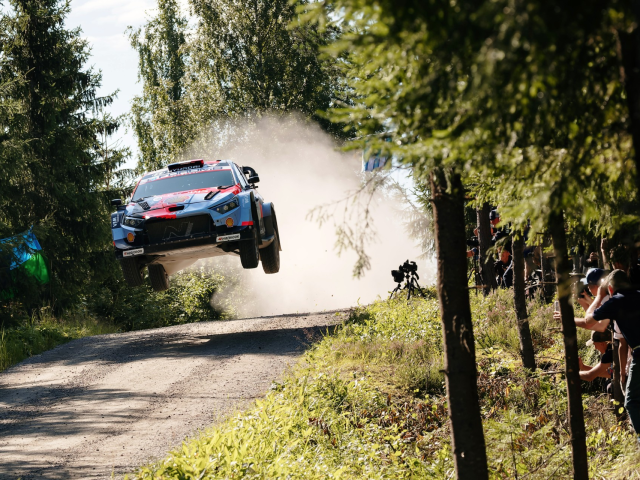 Hyundai Motorsport a avut doua echipaje in top 5 la Raliul Finlandei - 49bdccc4-749d-12dd-0266-d94c535ae648.jpg
