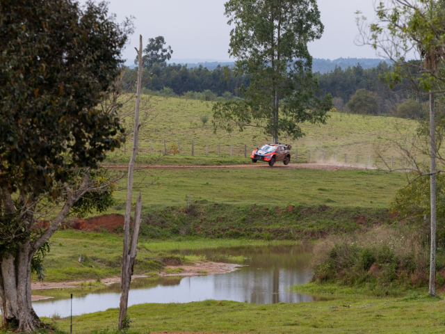Podium pentru Hyundai Motorsport la prima editie Rally del Paraguay - 8fe389db-1f30-e46b-2523-351049d7ff32.jpg