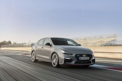 Premiera Hyundai la Salonul Auto de la Paris 2018 – noul i30 Fastback N