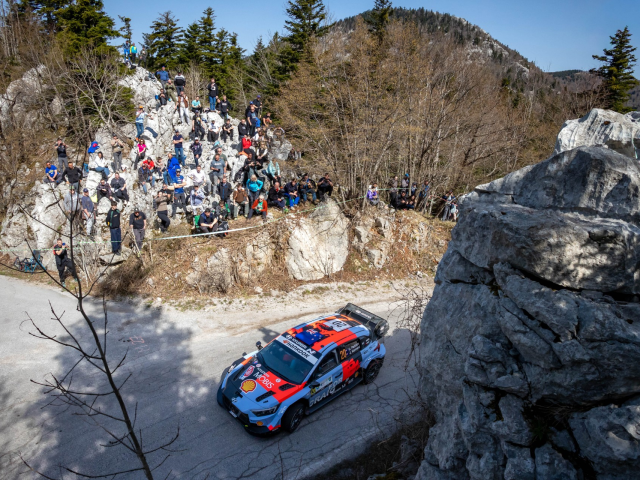 Hayden Paddon si Hyundai Motorsport au urcat pe podium in Raliul Croatiei - 1de36398-3c52-f86a-0972-751b252f4382.jpg
