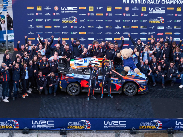 Hyundai Motorsport a castigat prima editie a Raliului Europei Centrale - 68ccd883-67a0-2e1e-fc84-8d87e75e7877.jpg