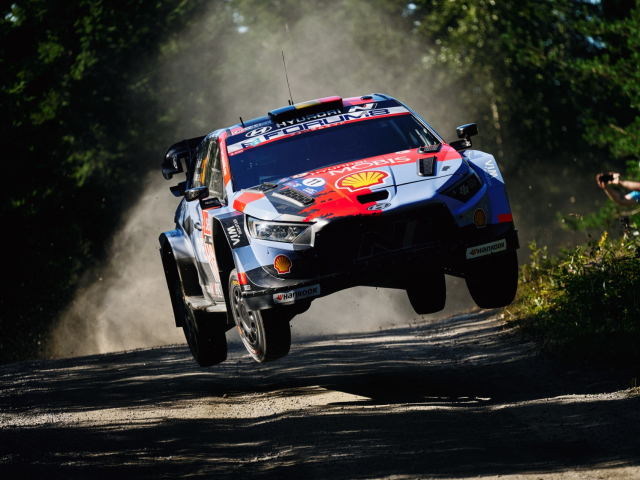 Hyundai Motorsport a avut doua echipaje in top 5 la Raliul Finlandei - 05ead8de-be9c-e994-0e7d-3eadc42ec599.jpg