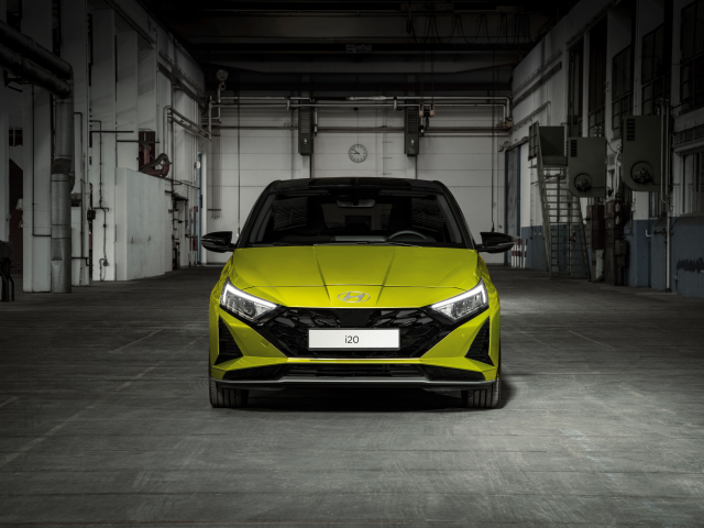 Noul Hyundai i20 – design elegant si sportiv - Hyundai i20 (2).jpg